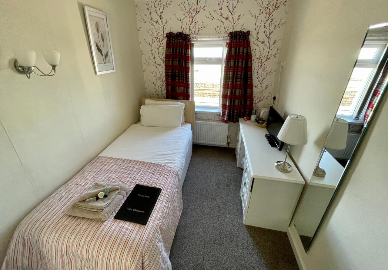 Windsor Park Hotel Blackpool Eksteriør billede